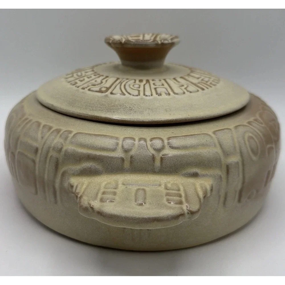 Frankoma Aztec Mayan Desert gold casserole dish # 7V. Excellent Condition